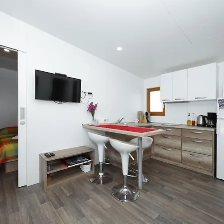 Mobile Kalcit * ビオグラード・ナ・モル